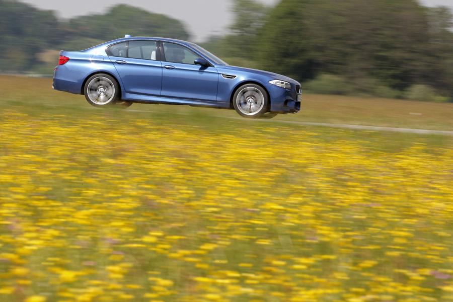  BMW M5 2011 года  (фото 225 из 344)